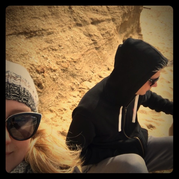 Meet your Posher, Lynn - Picture 1 of 1